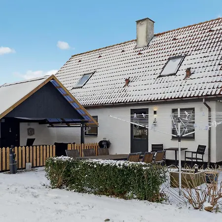 Stunning In Sydals With Wifi Tatil Evi Kegnaeshoj